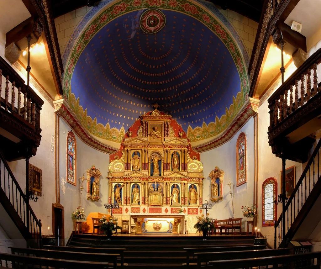 EGLISE INTERIEUR