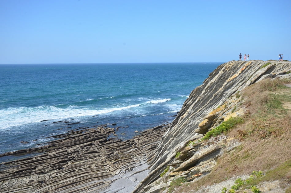 Sentier Du Littoral Basque  . L�erosion Est Un Architecte Extraordinaire !