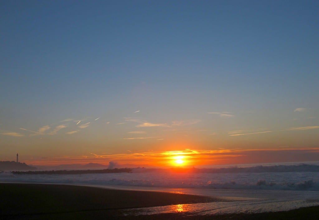 coucher de soleil océan pays basque