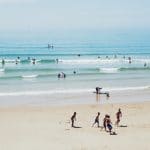 le-pays-basque-de-chillinmaster-plage-baigneurs-surf