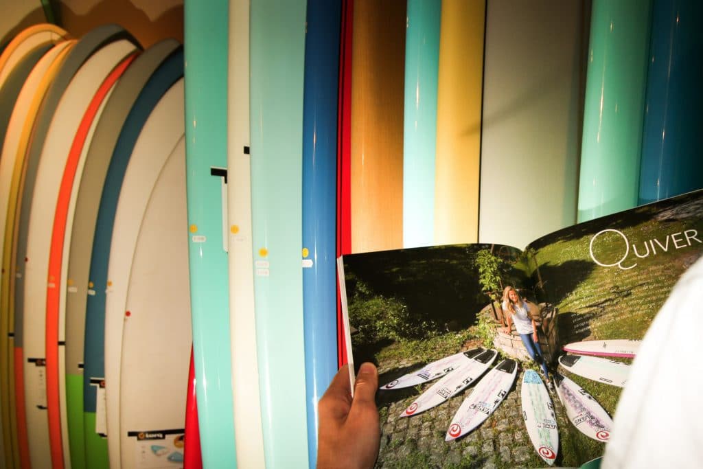 bien choisir sa planche de surf - le livre Surf & Shape aux éditions Pimientos