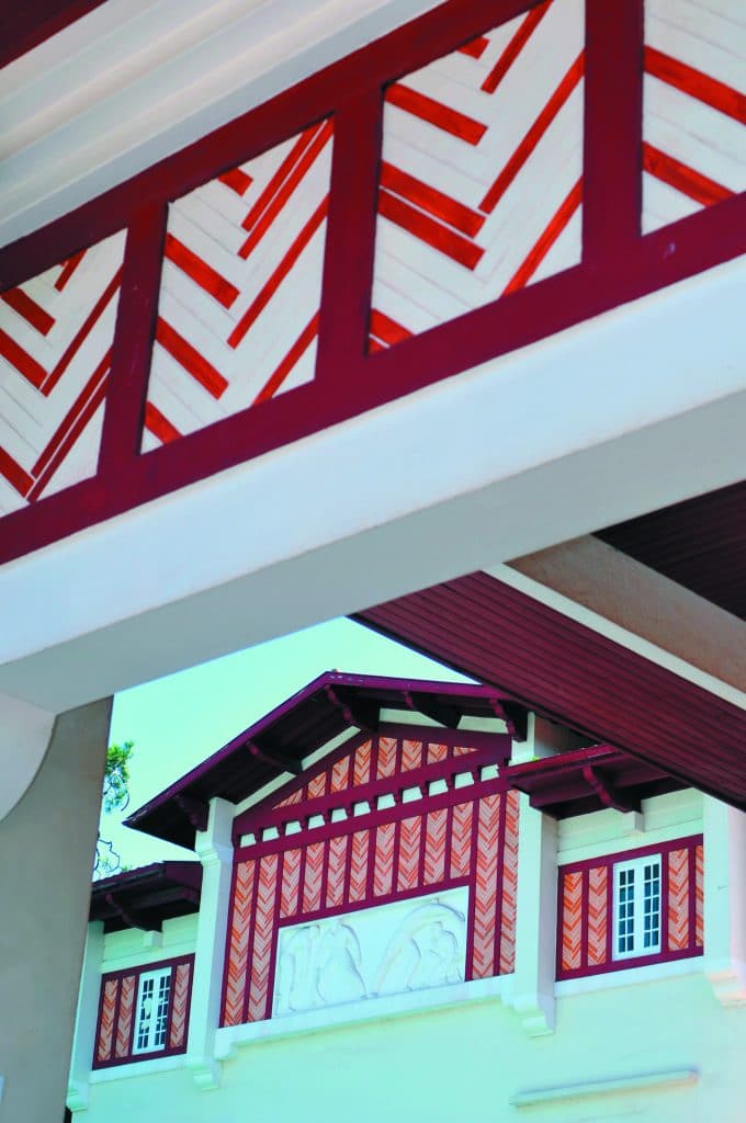 Architecture-sur-le-Style-Gomez-le-livre-atlantica-au-pays-basque