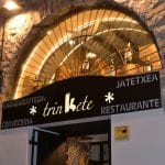 fronton-restaurant-pays-basque-trinkete-pais-vasco-porte